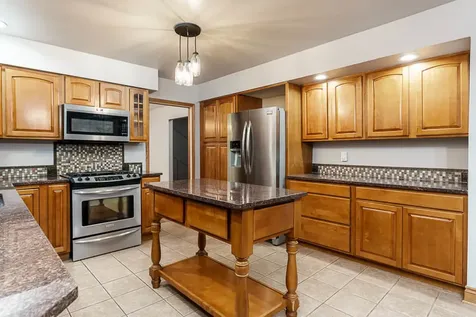 5329 Dallas Court Rockford IL 61109