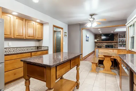 5329 Dallas Court Rockford IL 61109