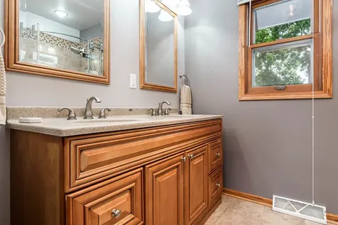 5329 Dallas Court Rockford IL 61109