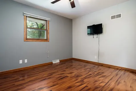 5329 Dallas Court Rockford IL 61109