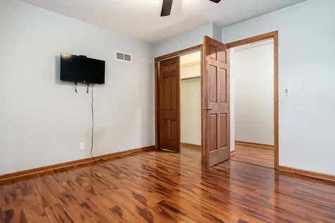 5329 Dallas Court Rockford IL 61109
