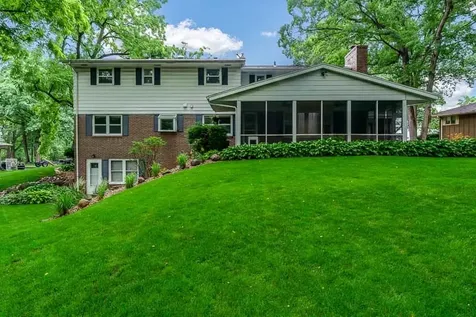 5329 Dallas Court Rockford IL 61109