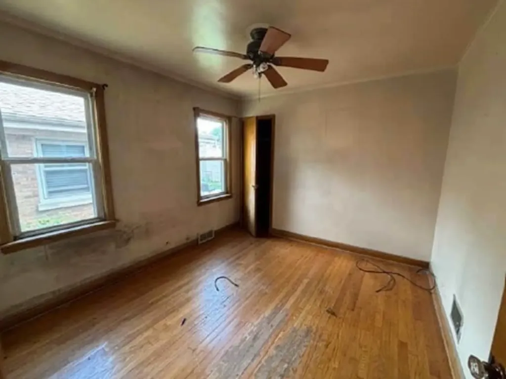 11841 South Campbell Avenue Chicago IL 60655