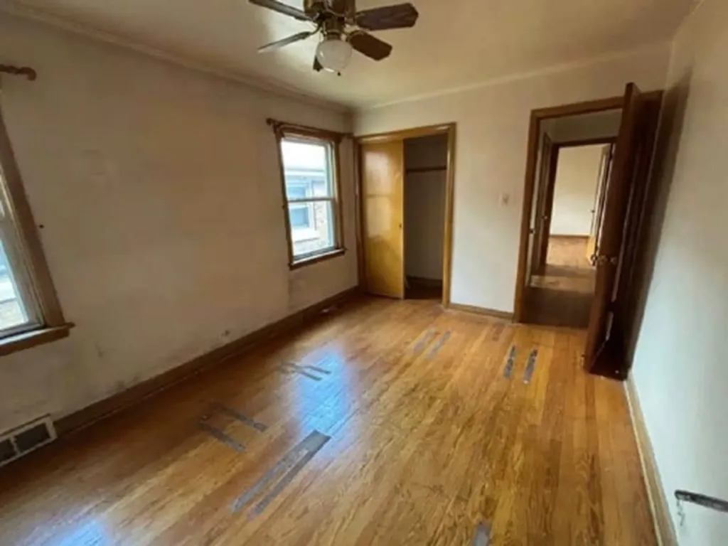 11841 South Campbell Avenue Chicago IL 60655