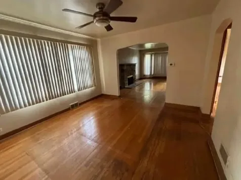 11841 South Campbell Avenue Chicago IL 60655