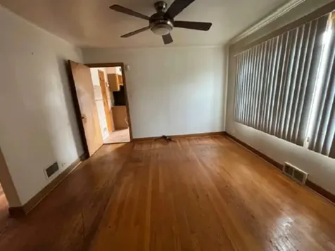 11841 South Campbell Avenue Chicago IL 60655