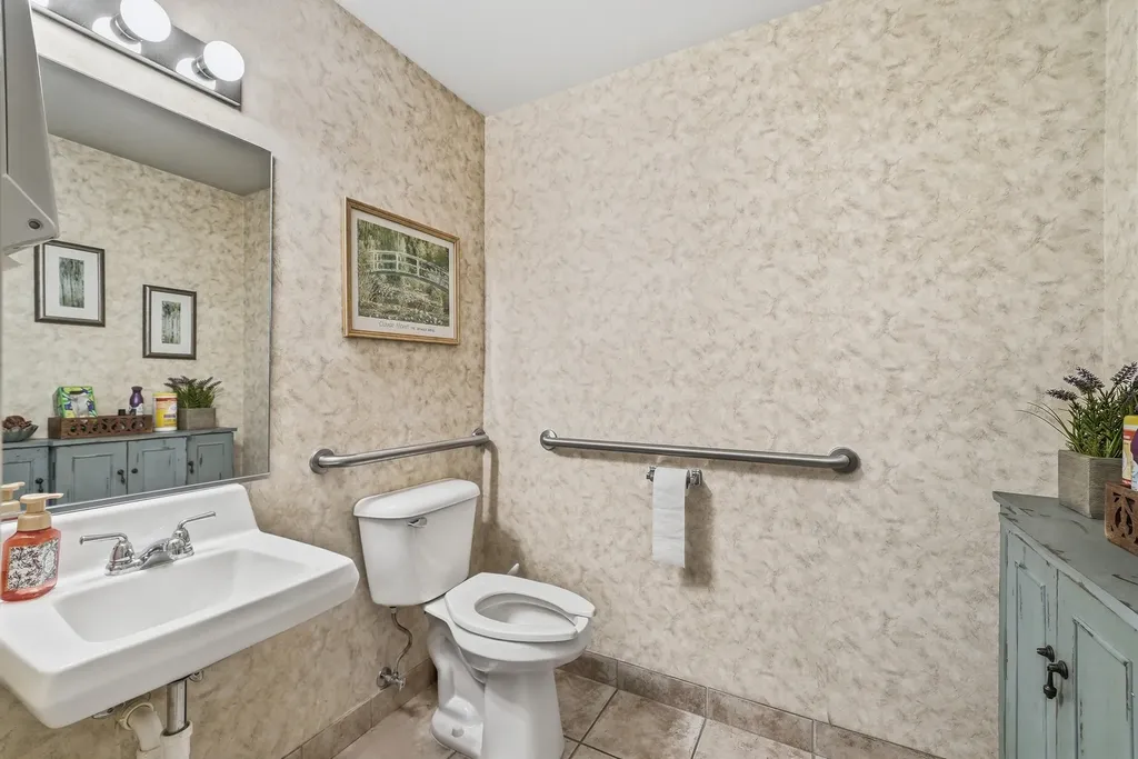 8265 South Archer Avenue Willow Springs IL 60480