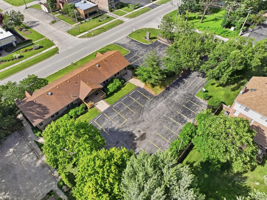 8265 South Archer Avenue Willow Springs IL 60480