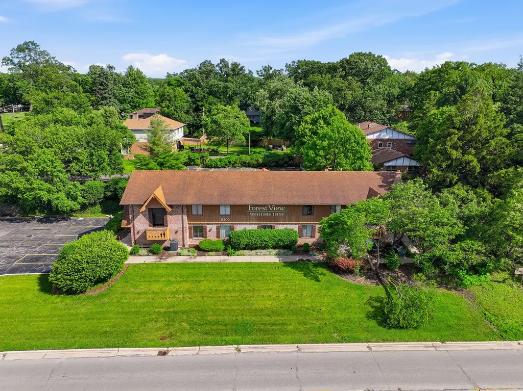 8265 South Archer Avenue Willow Springs IL 60480