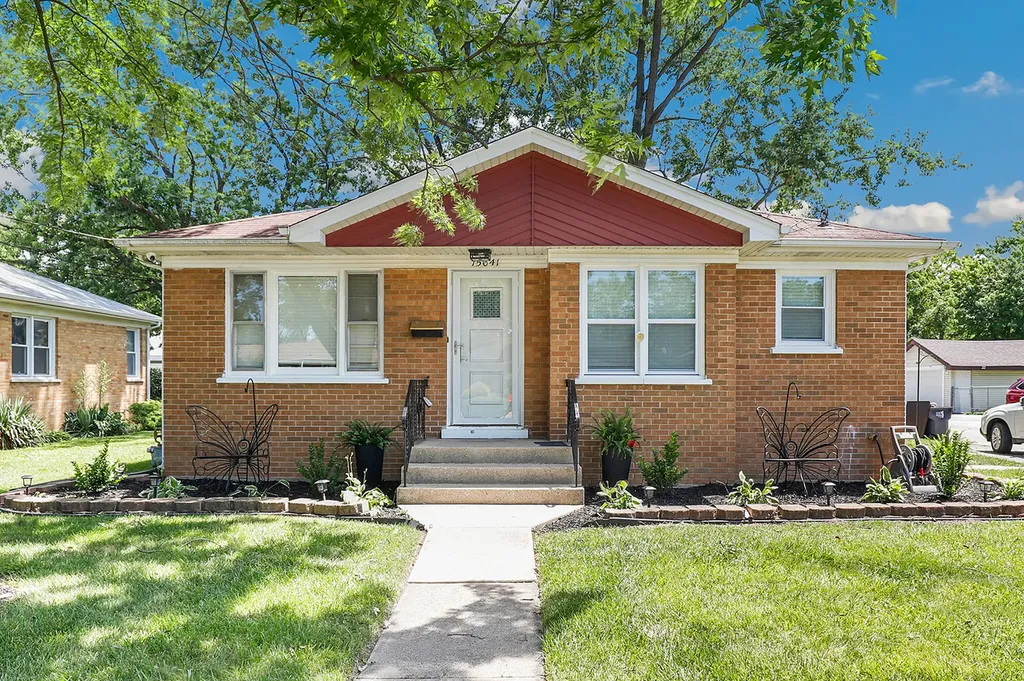 15641 South Park Avenue South Holland IL 60473