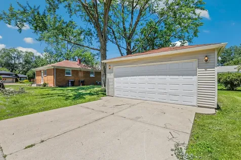 15641 South Park Avenue South Holland IL 60473