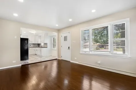 15641 South Park Avenue South Holland IL 60473