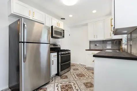 15641 South Park Avenue South Holland IL 60473