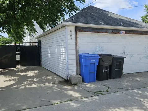 4323 South Keating Avenue Chicago IL 60632