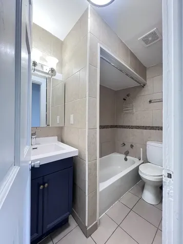 7024 South Wentworth Avenue Chicago IL 60621