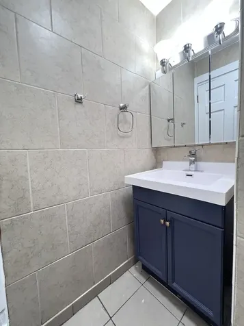 7024 South Wentworth Avenue Chicago IL 60621