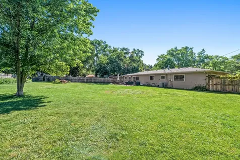 11 Scarsdale Road Montgomery IL 60538