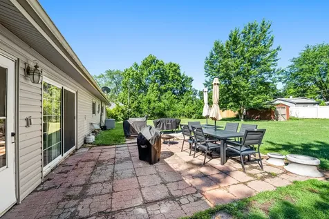 11 Scarsdale Road Montgomery IL 60538