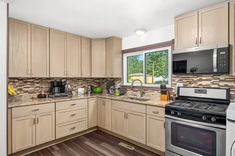 11 Scarsdale Road Montgomery IL 60538