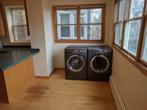 5147 West Cullom Avenue Chicago IL 60641