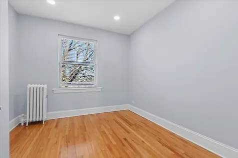 4139 West Leland Avenue Chicago IL 60630