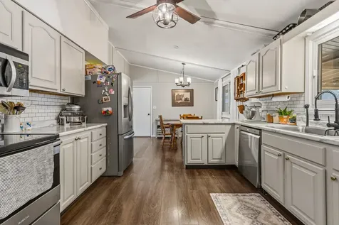 203 Eisenhower Drive Philo IL 61864