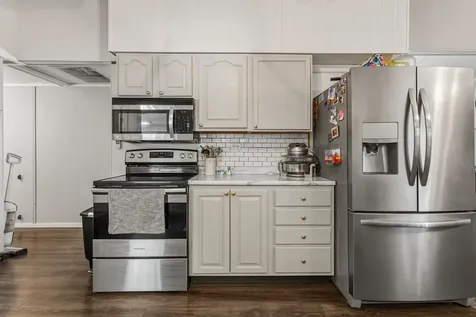 203 Eisenhower Drive Philo IL 61864