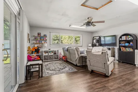 203 Eisenhower Drive Philo IL 61864