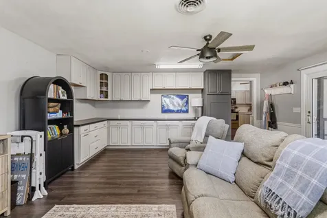 203 Eisenhower Drive Philo IL 61864