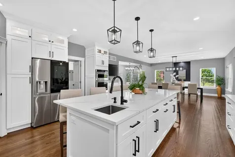 2121 Westover Road North Aurora IL 60542