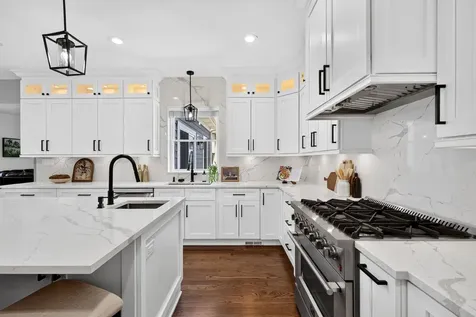 2121 Westover Road North Aurora IL 60542