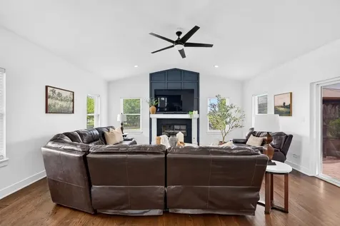 2121 Westover Road North Aurora IL 60542