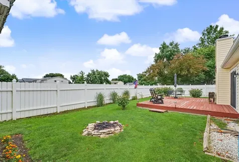 105 Surrey Lane Arthur IL 61911