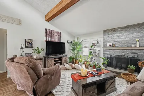 105 Surrey Lane Arthur IL 61911