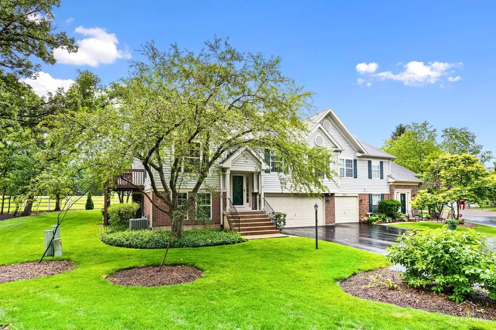 1115 Hunt Wyck Court Elgin IL 60120