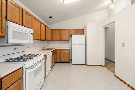 1115 Hunt Wyck Court Elgin IL 60120