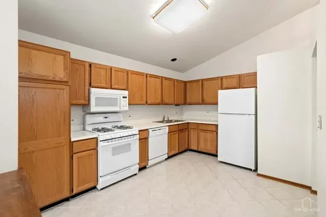 1115 Hunt Wyck Court Elgin IL 60120