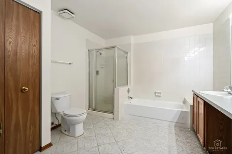 1115 Hunt Wyck Court Elgin IL 60120