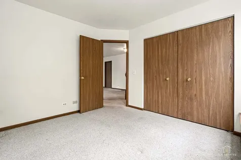 1115 Hunt Wyck Court Elgin IL 60120