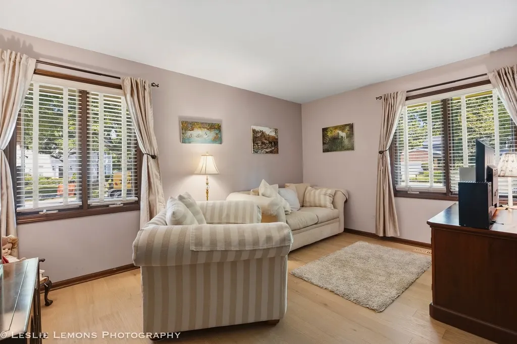 1160 Cheshire Avenue Naperville IL 60540