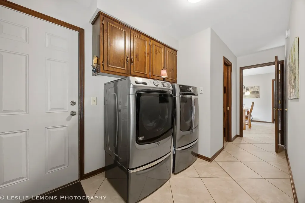 1160 Cheshire Avenue Naperville IL 60540