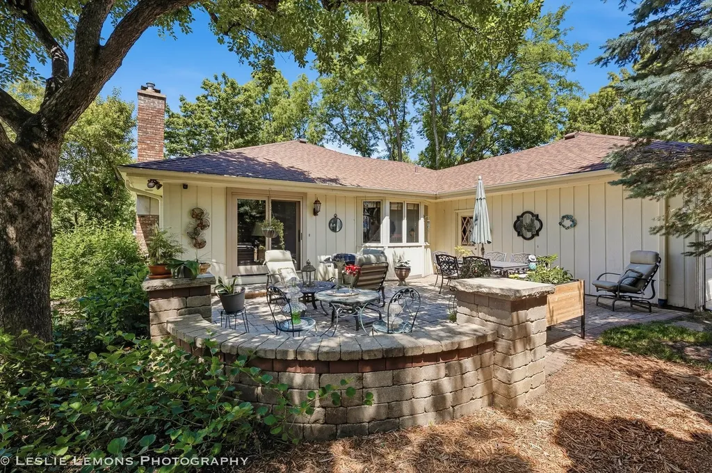 1160 Cheshire Avenue Naperville IL 60540