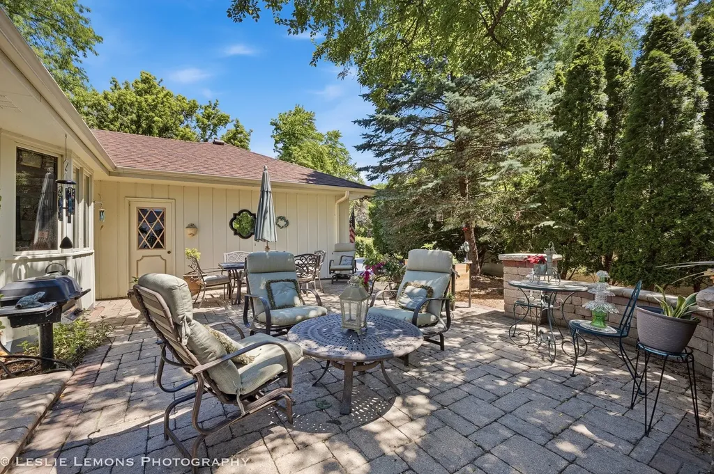 1160 Cheshire Avenue Naperville IL 60540