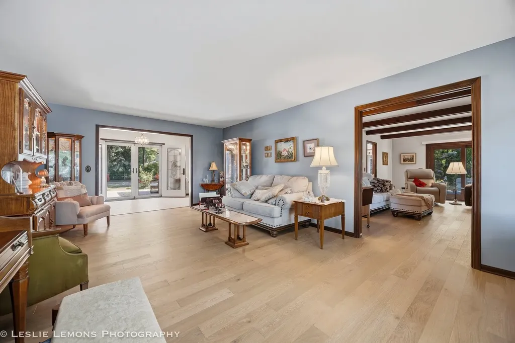 1160 Cheshire Avenue Naperville IL 60540