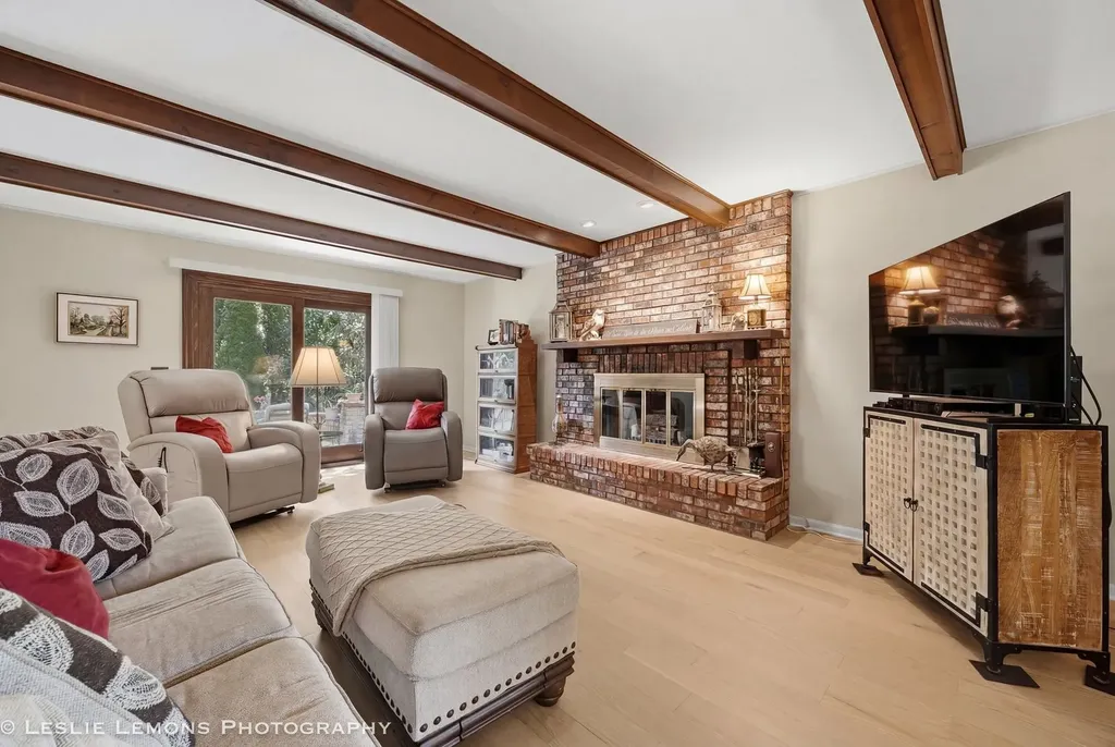 1160 Cheshire Avenue Naperville IL 60540