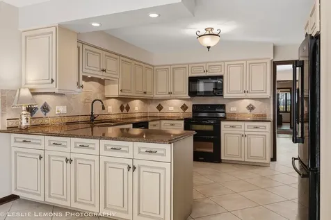 1160 Cheshire Avenue Naperville IL 60540