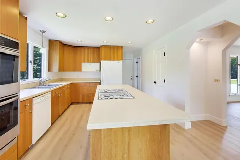 26955 North Countryside Lake Drive Mundelein IL 60060