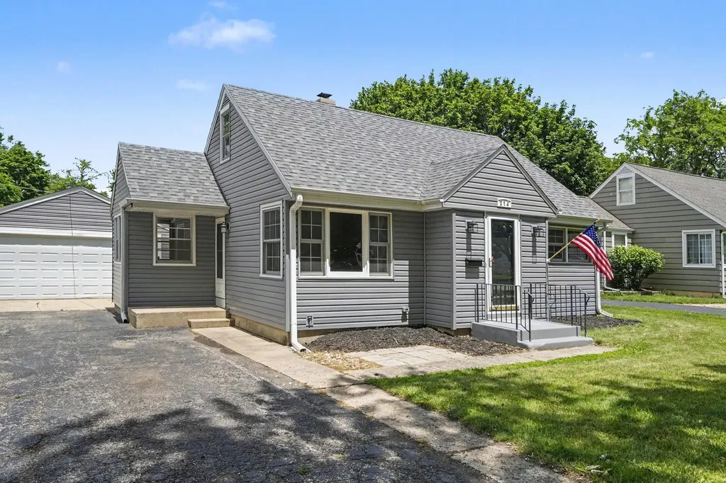 214 Pearl Street Cary IL 60013