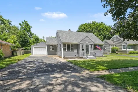 214 Pearl Street Cary IL 60013