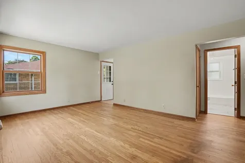 214 Pearl Street Cary IL 60013